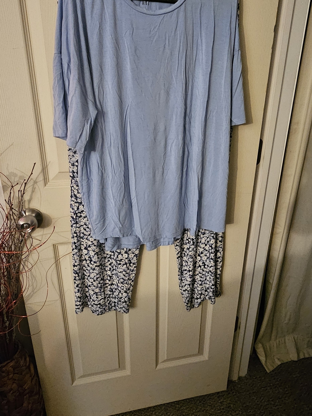 GAP Light Blue Top with Navy & White Floral Pants